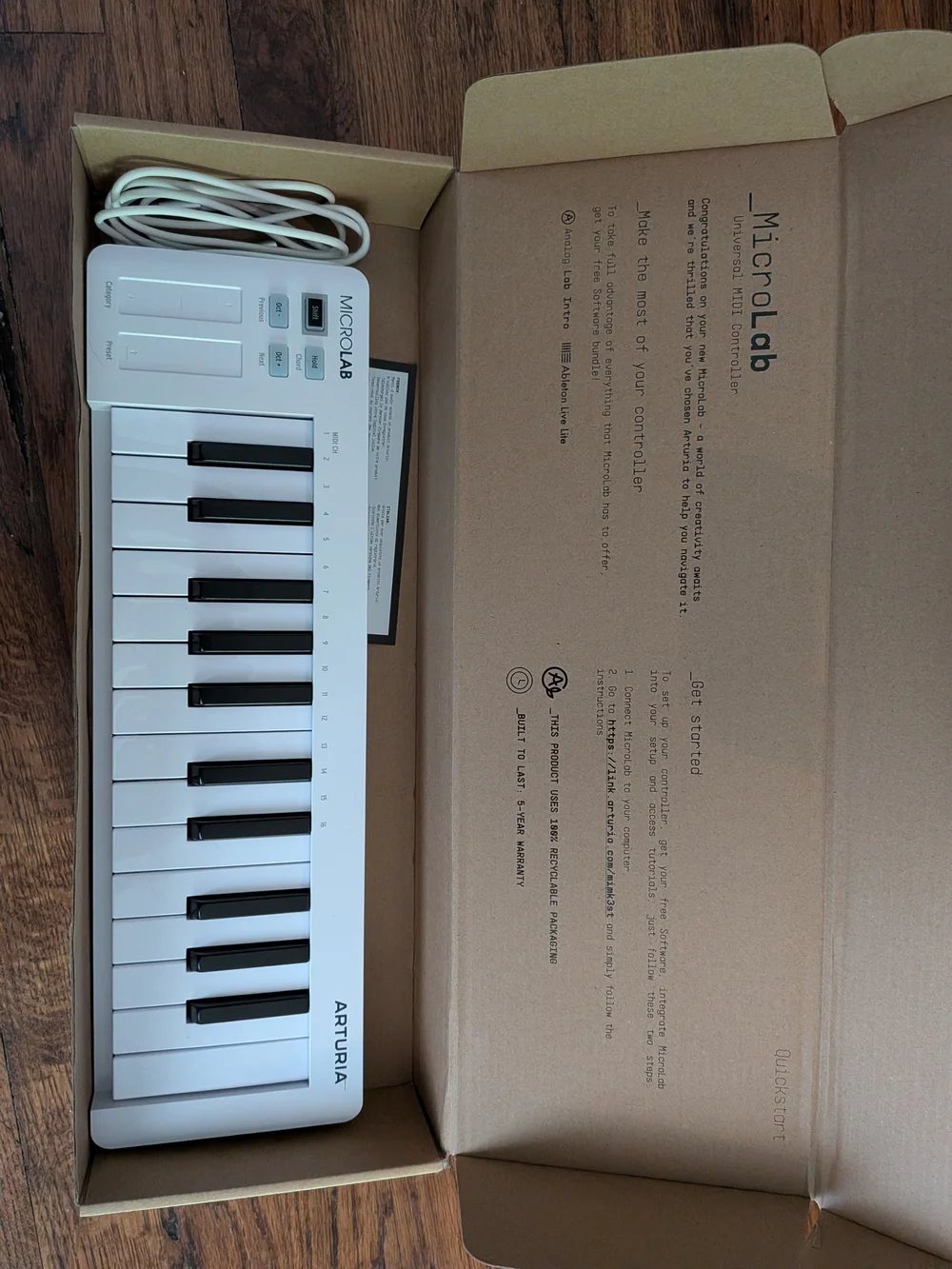 MicroLab White 25-Key USB MIDI Controller - Picture 1 of 6